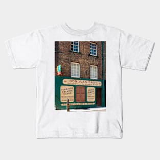 Vintage sign in London Donovan Brothers old business Kids T-Shirt